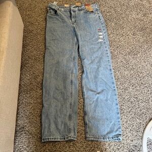 NWT Levi’s Low Pro Straight Jeans